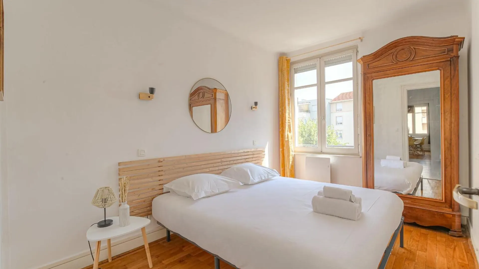Chaleureux Et Cosy Avec Garage Prive Apartment Villeurbanne