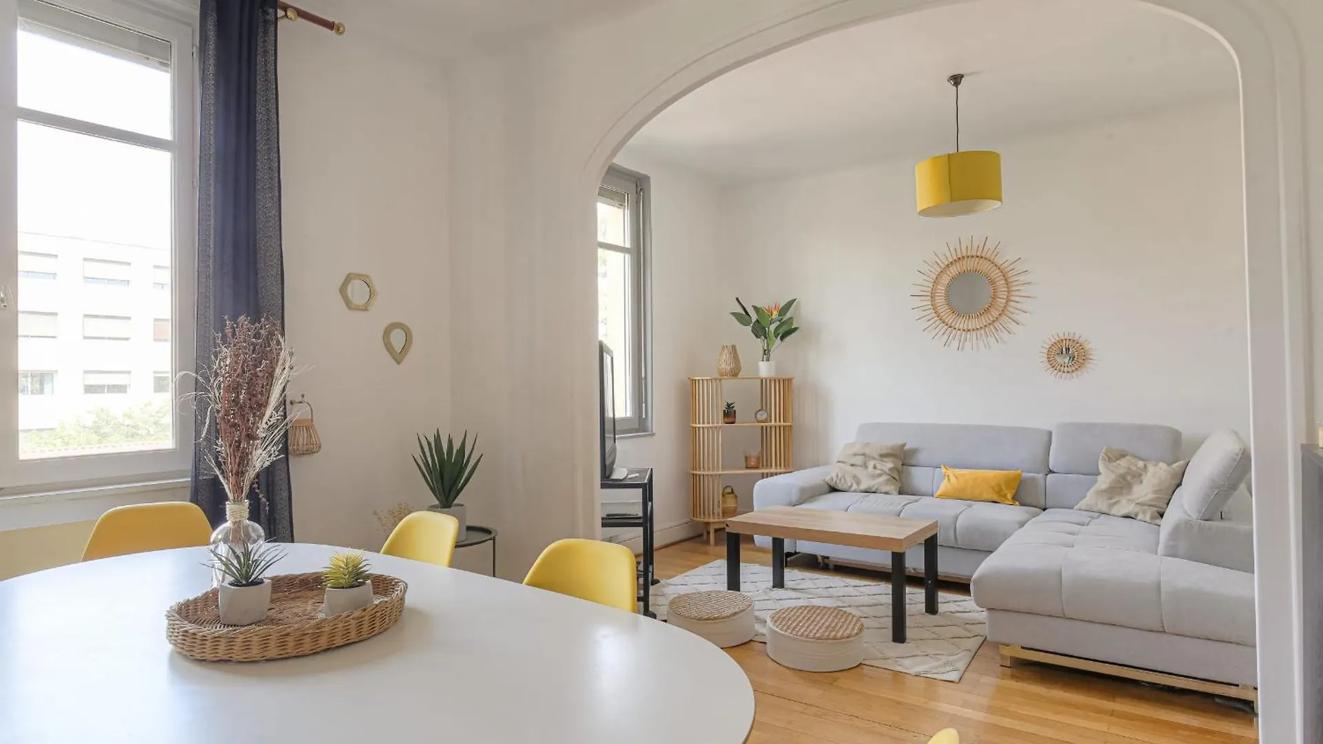 Chaleureux Et Cosy Avec Garage Prive Apartment Villeurbanne