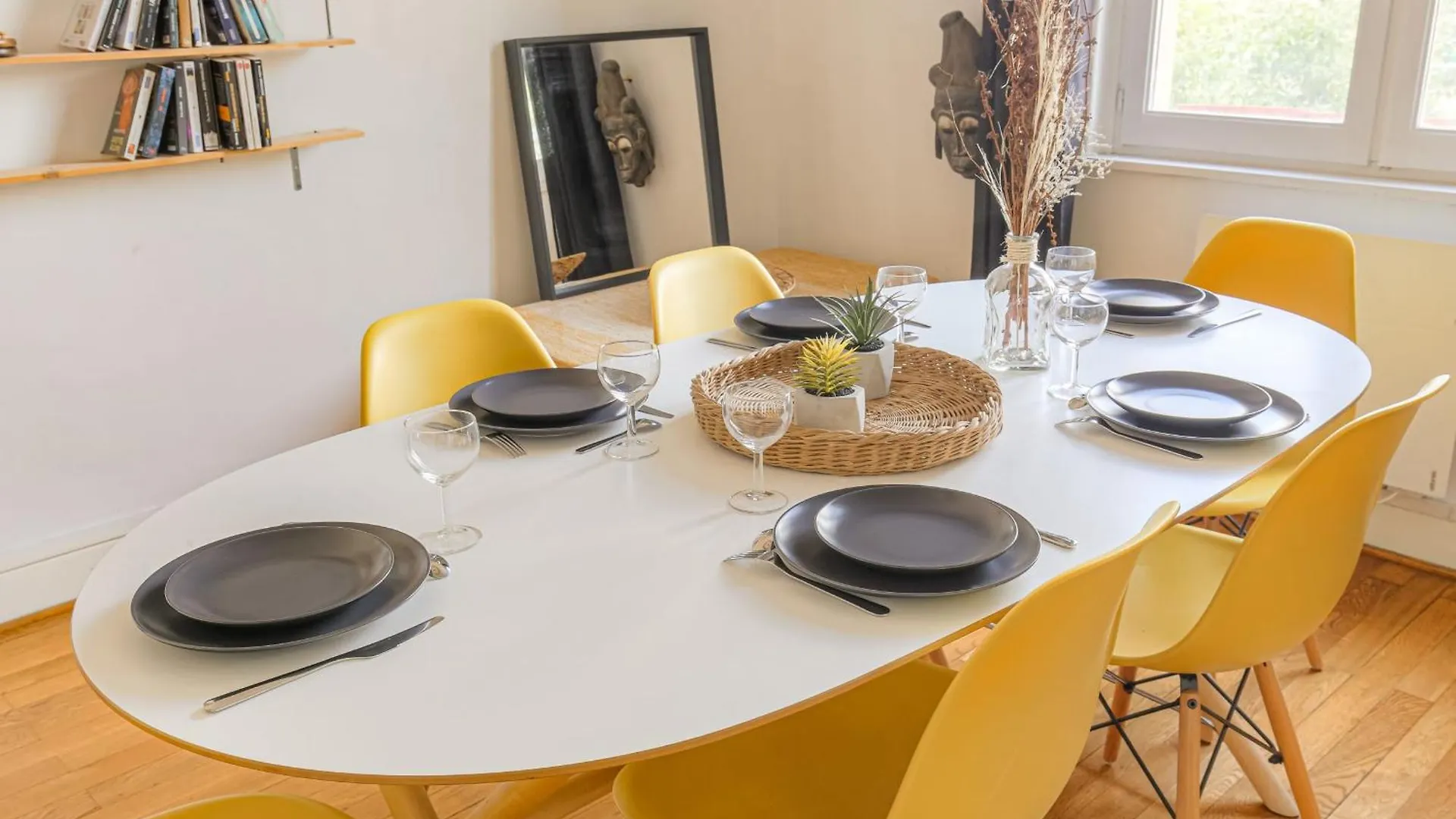 Chaleureux Et Cosy Avec Garage Prive Apartment Villeurbanne 0*,  France